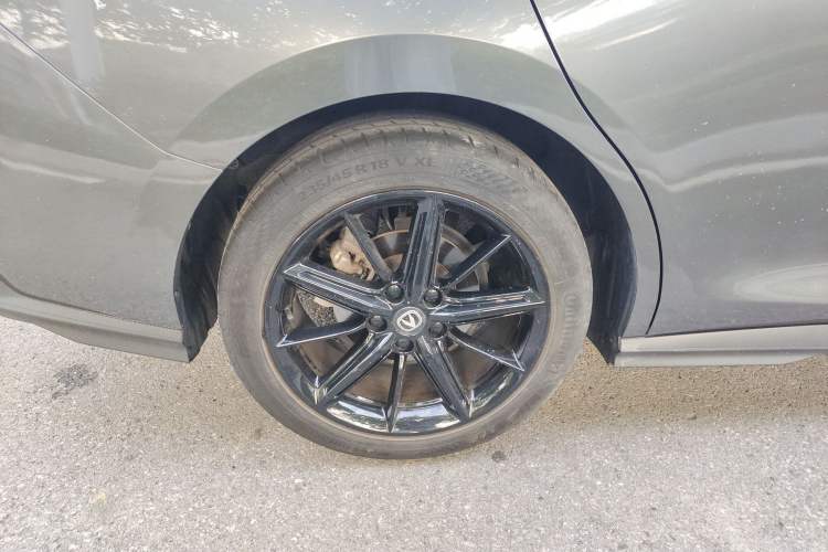 Used Changan UNI-V 2022 1.5T Prestige Version
