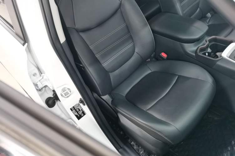 Used Toyota RAV4 2022 2.0L CVT Two-Wheel Drive Fashion Plus Edition
