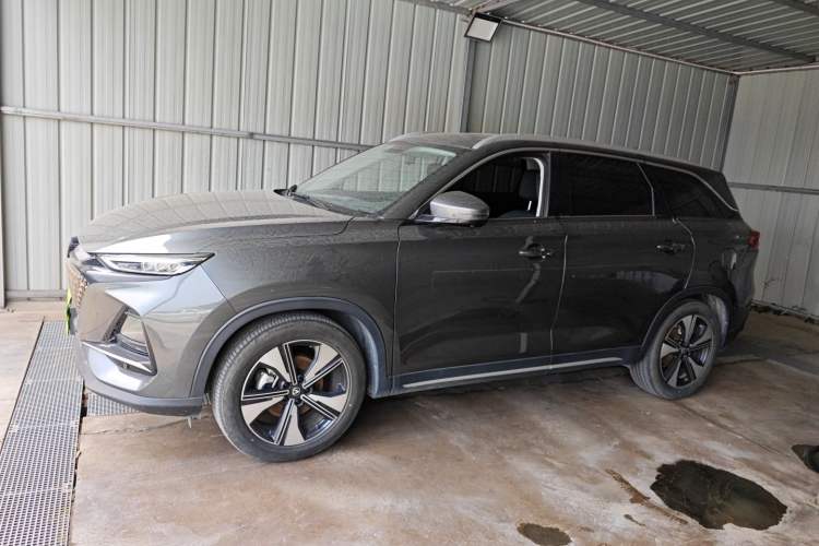 Used Changan X7 PLUS 2024 1.5T Automatic Luxury 7-Seater