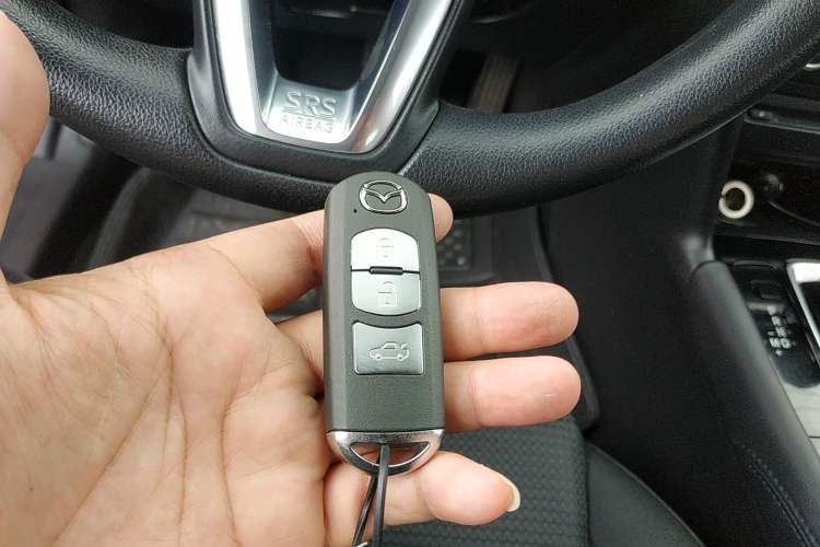 Used Mazda Mazda 3 Axela 2019 Cloud-Controlled Sedan 1.5L Automatic Luxury Model China VI Standard
