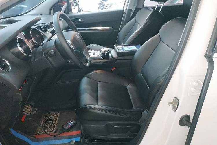 Used Peugeot 3008 2015 2.0L Automatic Classic Edition