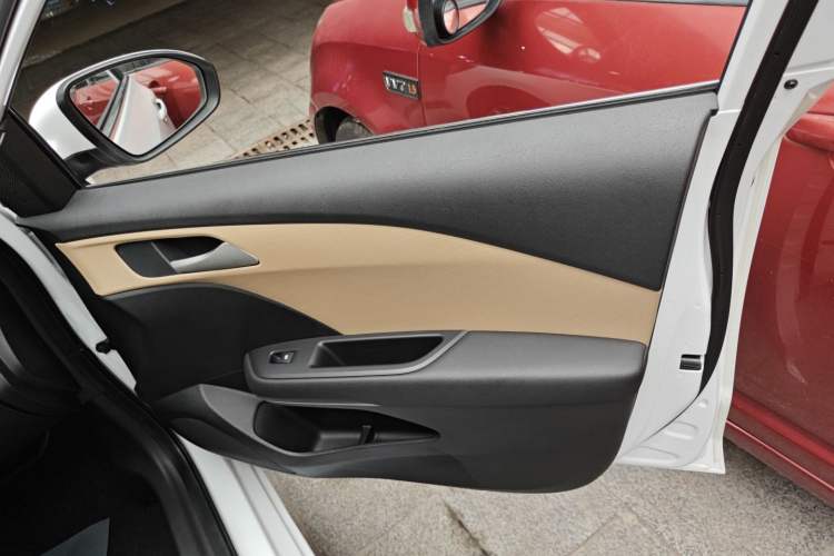 Used Chevrolet Monza 2022 320 Automatic Enjoyment Sunroof Version
