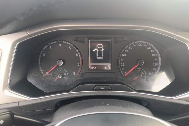 Used Volkswagen T-ROC 2020 280TSI DSG Two-Wheel-Drive Elite Version
