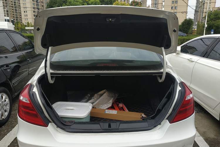 Used Geely Auto Emgrand 2017 Sedan Million Edition 1.5L CVT Upward Version
