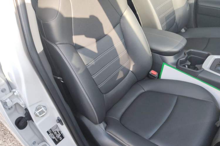 Used Toyota RAV4 2023 2.0L CVT Two-Wheel Drive Fashion Plus Edition
