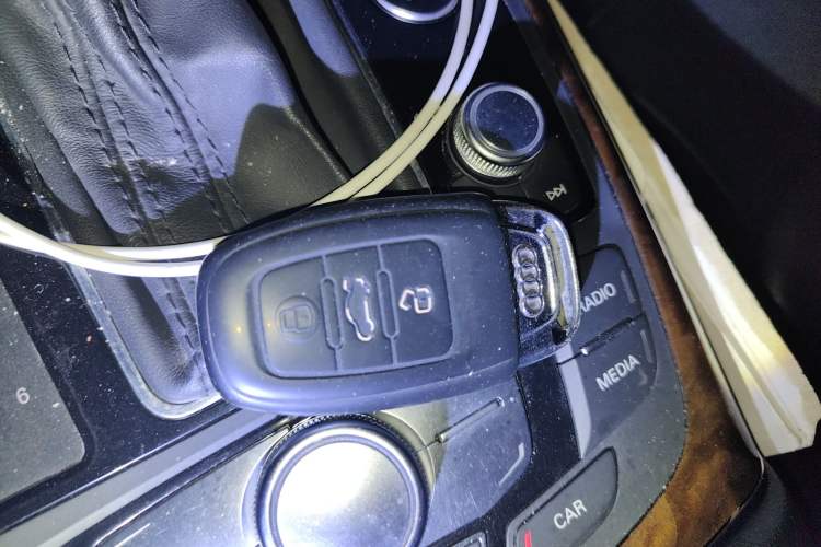 Used Audi A6L 2014 30 FSI Comfort Model
