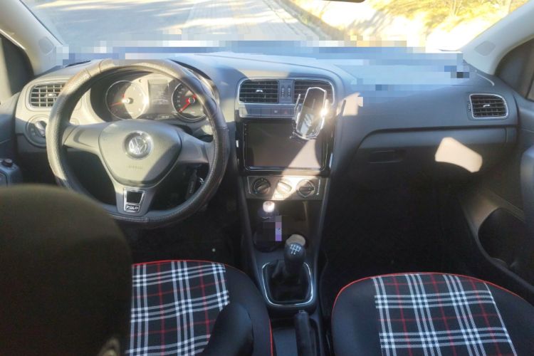 Used Volkswagen Polo 2014 1.6L Manual Comfort Edition
