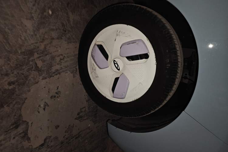 Used Chery QQ Ice Cream 2022 170km Sundae Phosphate Lithium-Ion
