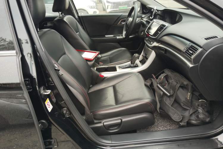 Used Honda Accord 2015 2.0L LX Comfort Edition
