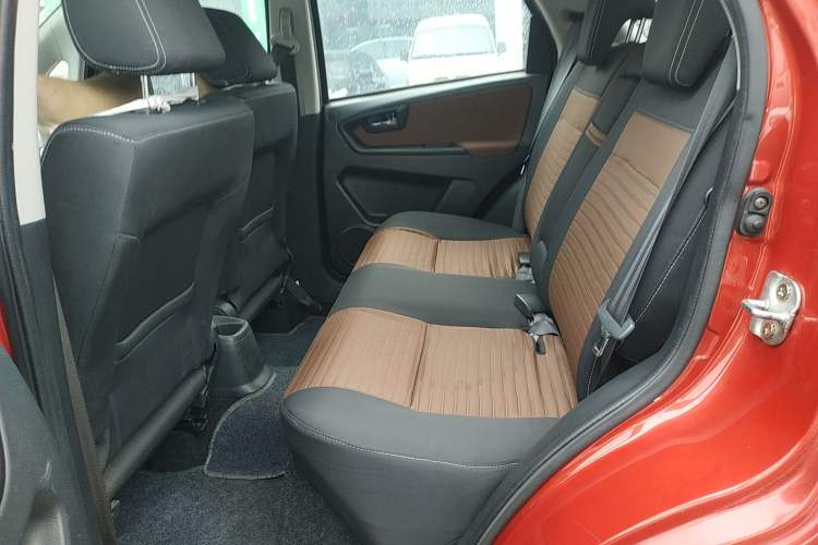 Used Suzuki SX4 2013 1.6L Manual CoolRide Model
