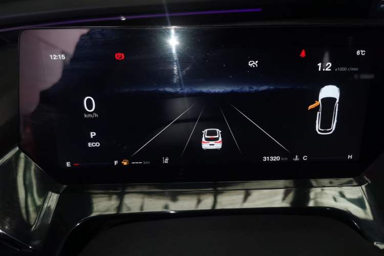 Used Oshan Z6 2022 Blue Whale 1.5T DCT Smart Navigation Model