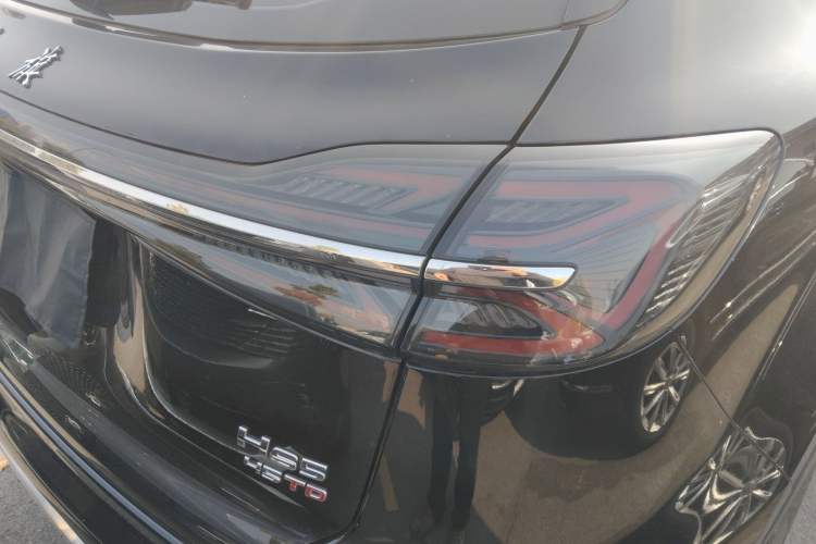 Used Hongqi HS5 2025 2.0T Two-Wheel Drive Flagship Pro Edition
