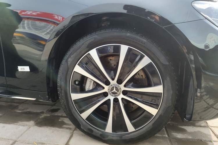 Used Mercedes-Benz E-Class New Energy 2022 Restyled E 350 e L Plug-in Hybrid Sports Sedan
