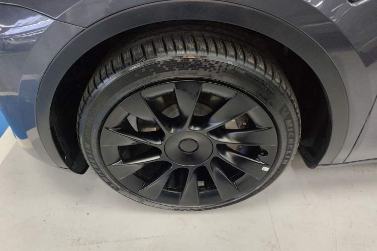 Used Tesla Model Y 2022 Rear-Wheel-Drive Version