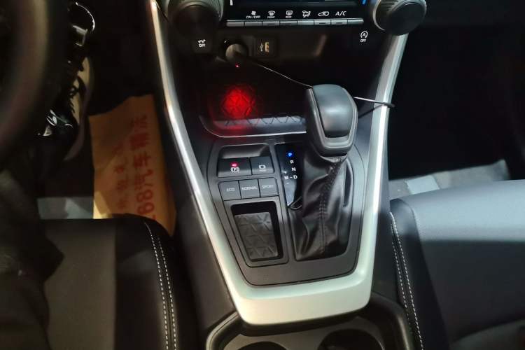 Used Toyota Wildlander 2023 2.0L CVT Two-Wheel Drive Leading Edition