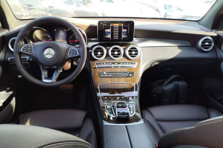 Used Mercedes-Benz GLC 2017 GLC 260 4MATIC Dynamic Edition
