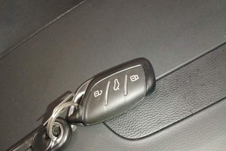 Used Roewe i5 2023 1.5L Manual Comfort Edition
