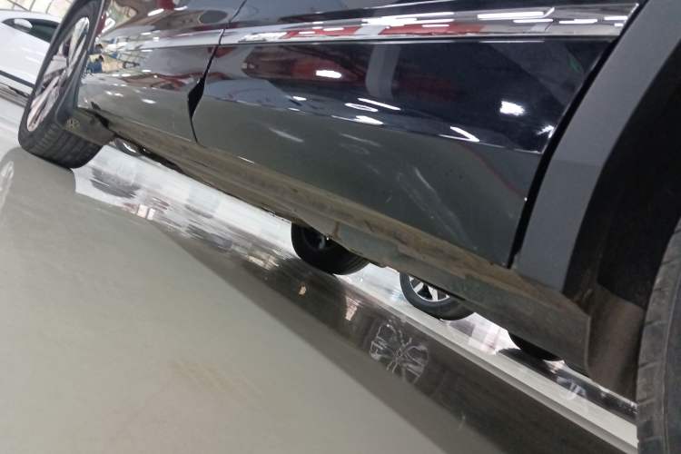 Used Volkswagen Tiguan L 2023 Restyled 330TSI Automatic Two-Wheel Drive R-Line Enhanced Comfort Version