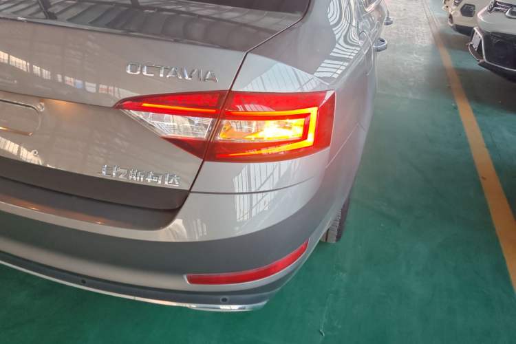 Used Skoda Octavia 2019 TSI230 DSG SmartDrive Luxury Edition China V Standard