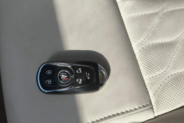 Used Buick GL8 2020 Avenir Avia Six-Seat Deluxe Edition