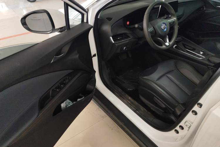 Used Buick Velite 6 2023 430km Range Commuter Version
