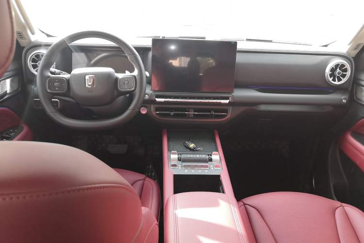 Used Tank 300 New Energy 2025 Hi4-T
