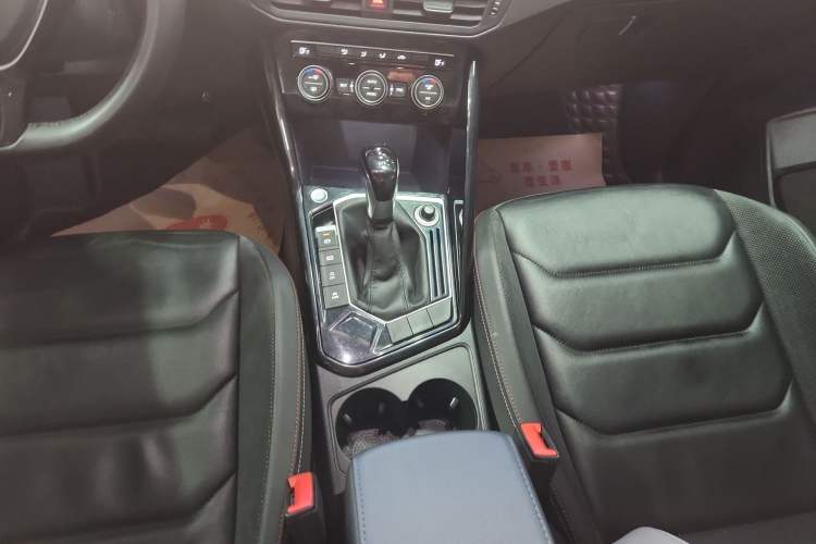 Used Volkswagen Tayron 2019 Teramont Edition 280TSI Two-Wheel Drive Luxury Model China VI Standard
