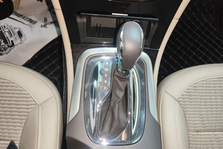 Used Buick Regal 2014 2.0L Leading Fashion Edition