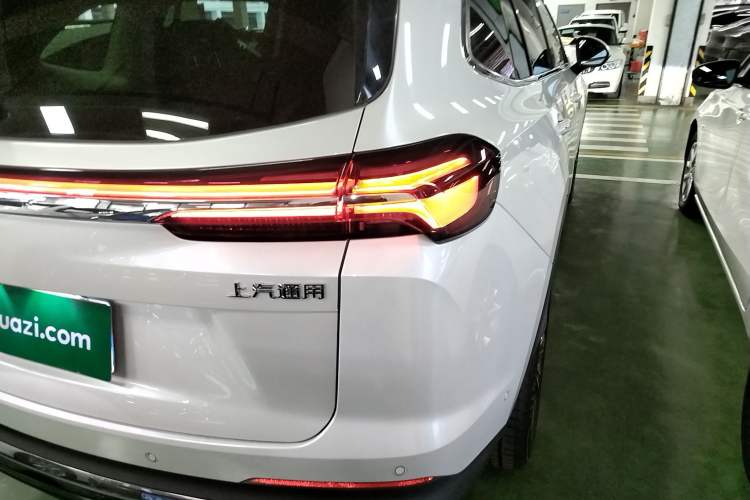 Used Buick Envision 2024 Encore Plus 28T Two-Wheel Drive Luxury Edition
