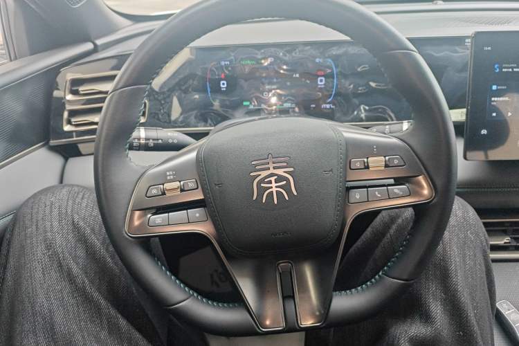 Used BYD Qin L 2024 DM-i 80KM Leading Model
