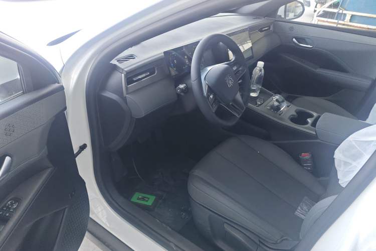 Used BYD Qin PLUS 2025 DM-i Smart Drive 55KM Leading Model