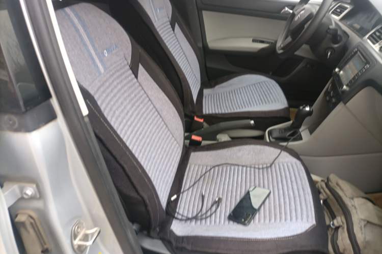 Used Skoda Rapid 2015 1.6L Automatic Smart Selection Model