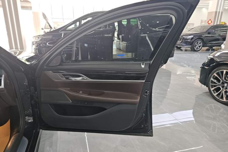 Used BMW 7 Series 2019 Restyled 730Li M Sport Package
