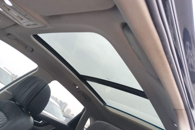 Used Hongqi HS5 2022 Revised Version 2.0T Smart Connect Flagship Edition
