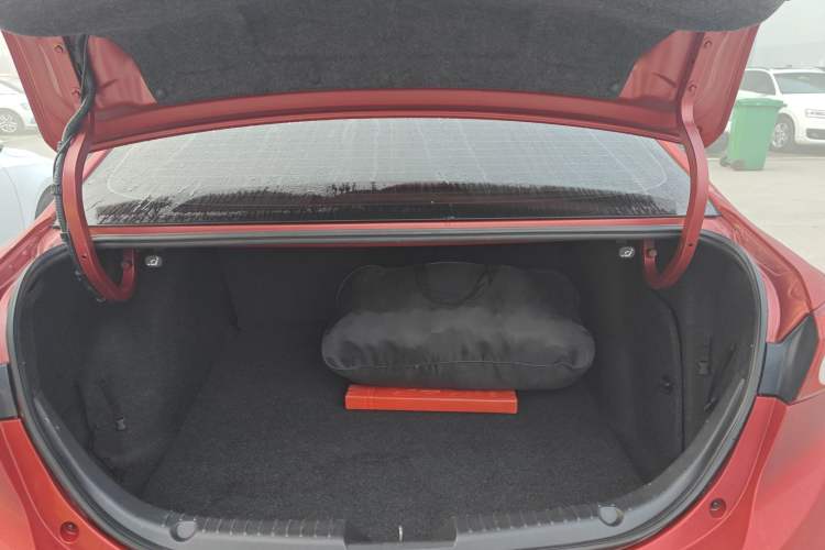 Used Mazda Mazda 3 Axela 2019 Cloud-Controlled Version Sedan 1.5L Automatic Comfort Trim China VI Standard
