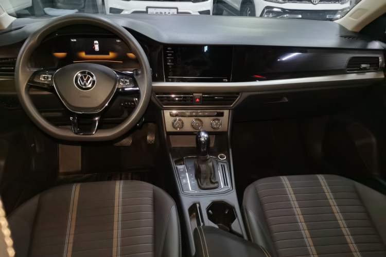 Used Volkswagen Lavida 2021 1.5L Automatic Vision Edition
