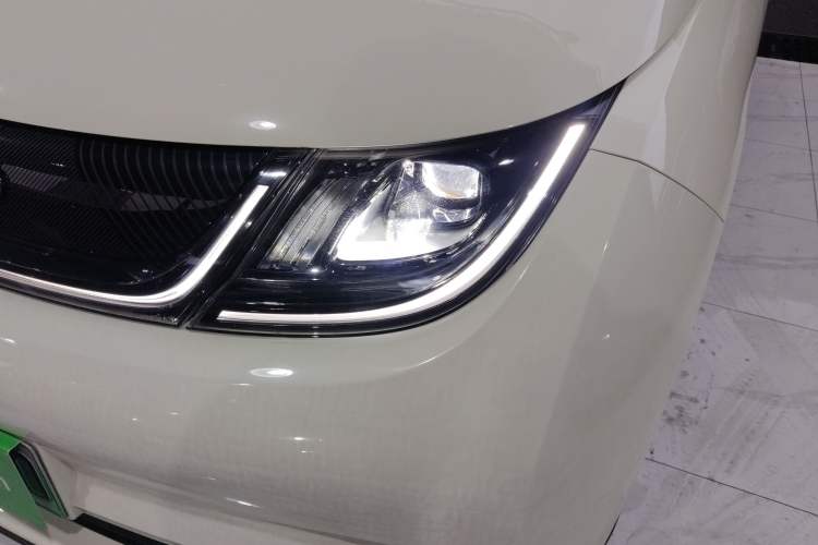 Used BYD Dolphin 2023 420 km Fashion Edition
