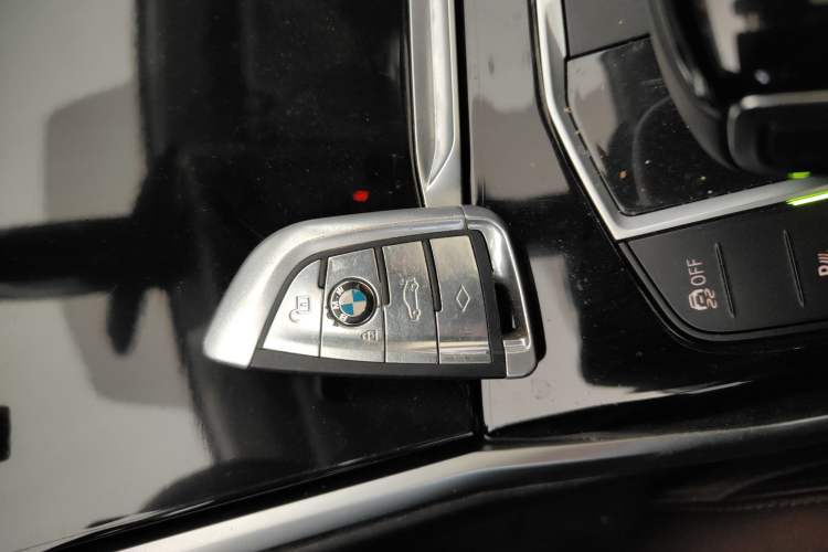 Used BMW 3 Series 2022 320i Sport Package
