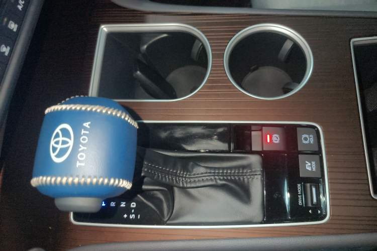 Used Toyota Sienna 2023 2.5L Hybrid Comfort Edition
