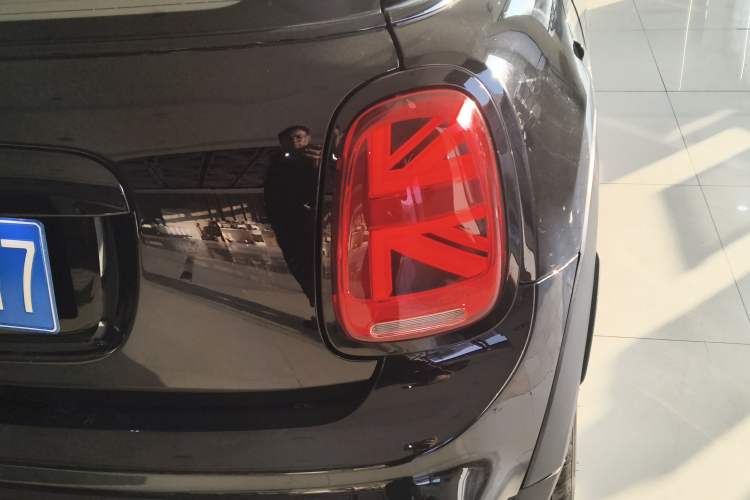 Used  MINI 2016 1.2T ONE Pioneer Edition
