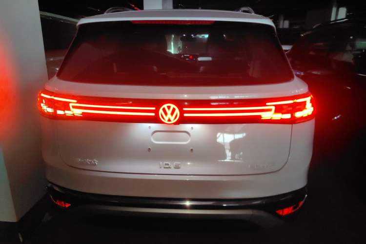 Used Volkswagen ID.6 CROZZ 2022 Long-Range PRO Edition