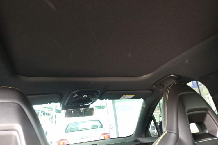 Used Lynk & Co 06 EM-P 2023 1.5T Remix PHEV Hero
