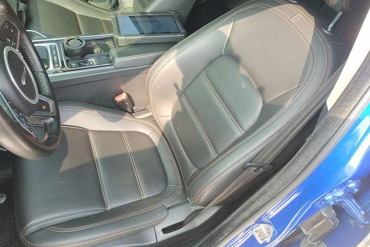 Used Jaguar XEL 2019 2.0T 200 PS Deluxe Edition
