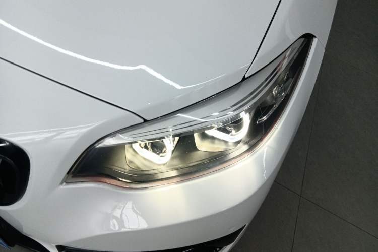 Used BMW 2 Series (Import) 2019 225i Convertible Coupe Sports Design Package