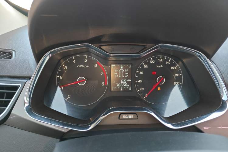 Used Baojun 310W 2017 1.5L Manual Fashion Model China V
