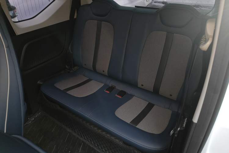 Used Wuling Hongguang MINIEV 2022 GAMEBOY 300km Enthusiast Model with Lithium Iron Phosphate