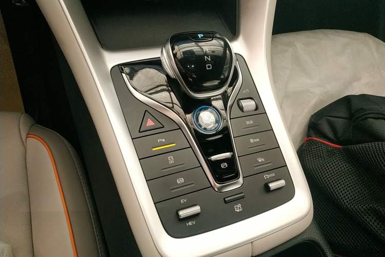 Used BYD Song Pro New Energy 2024 HONOR Edition DM-i 110KM Beyond Model
