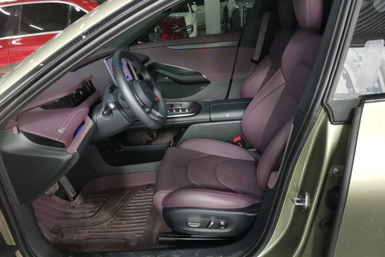 Used  SU7 2024 Rear-Drive Ultra-Long Range Advanced Pro-Level Intelligent Driving Version