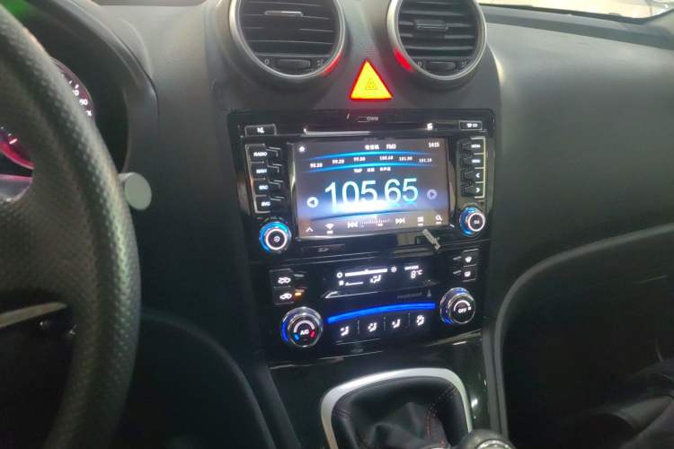 Used Haval H6 2016 Upgraded Model 1.5T Manual Two-Wheel Drive Urban Version
