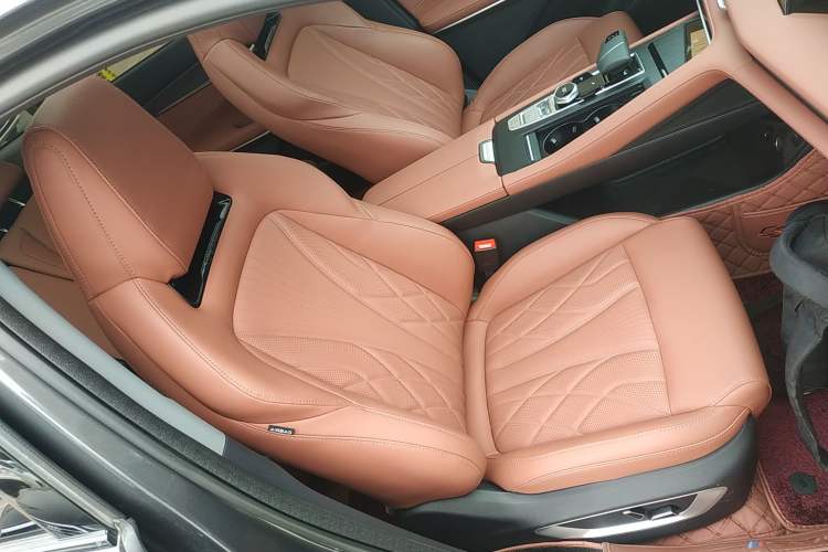 Used Changan CS75 PLUS 2024 3rd Generation Champion Edition 1.5T Intelligent Drive Dynamic Model
